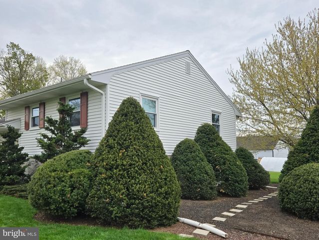 2382 SPRUCE ST, Manheim, PA 17545