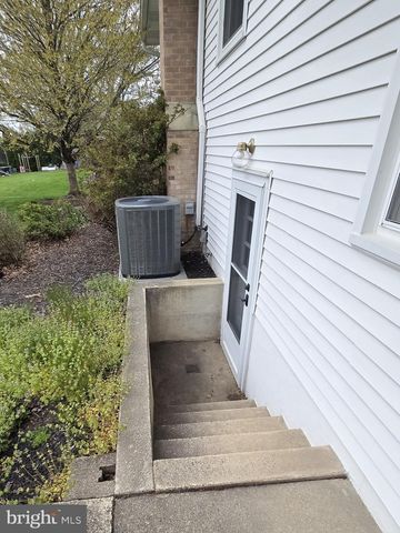 2382 SPRUCE ST, Manheim, PA 17545