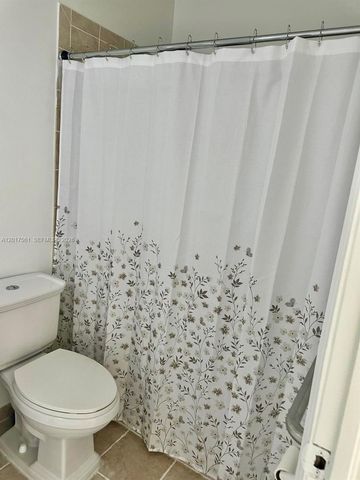 2301 Wilson St A, Hollywood, FL 33020