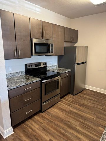 2460 ANN ROU ROAD 606, Tavares, FL 32778