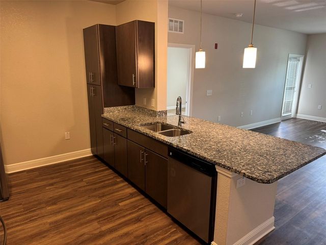 2460 ANN ROU ROAD 606, Tavares, FL 32778