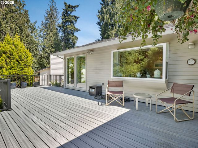 8865 Sw SCHECKLA Dr, Tigard, OR 97224