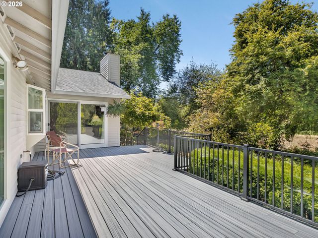 8865 Sw SCHECKLA Dr, Tigard, OR 97224