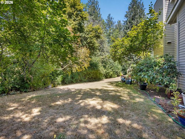 8865 Sw SCHECKLA Dr, Tigard, OR 97224