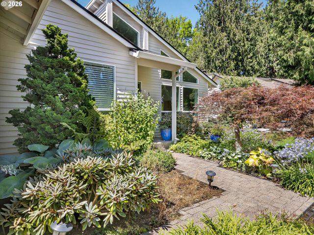 8865 Sw SCHECKLA Dr, Tigard, OR 97224