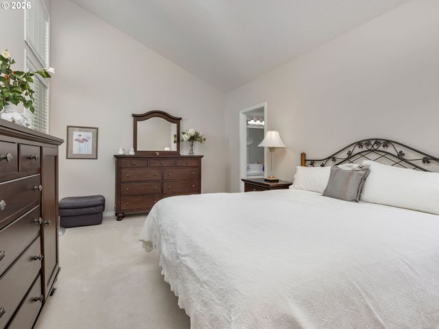 8865 Sw SCHECKLA Dr, Tigard, OR 97224