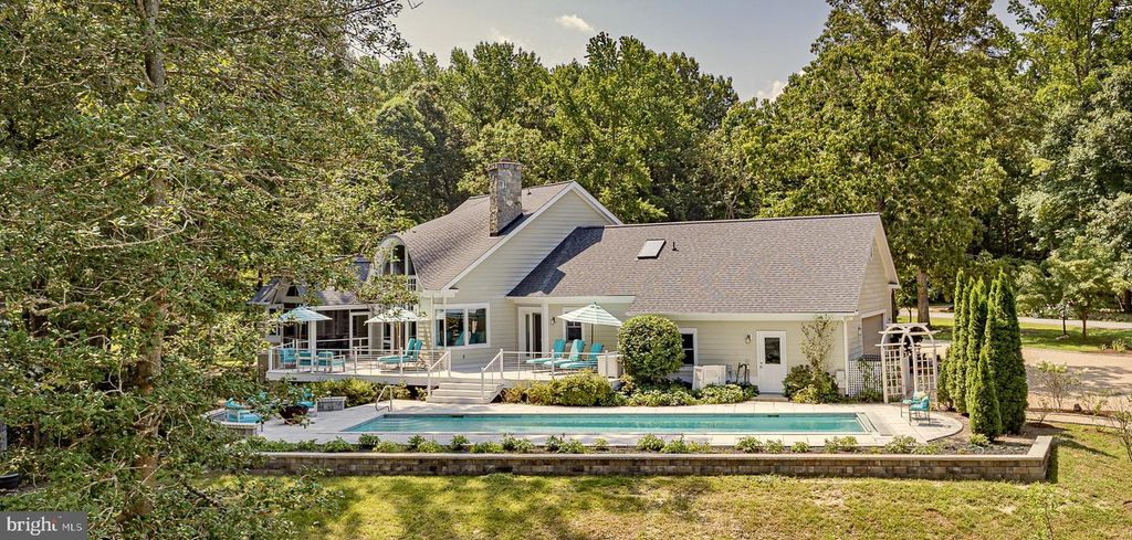 230 BREEZY POINT, White Stone, VA 22578