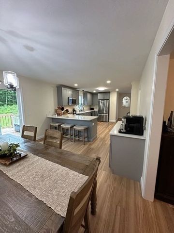 17 Noble Street, Dudley, MA 01571