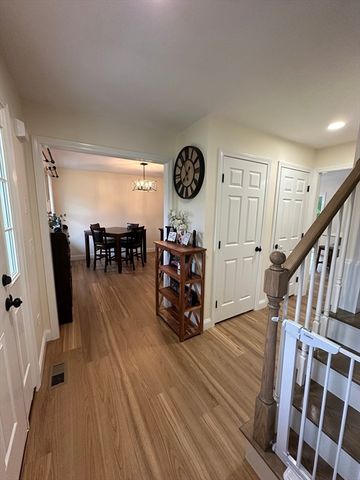 17 Noble Street, Dudley, MA 01571