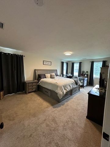 17 Noble Street, Dudley, MA 01571