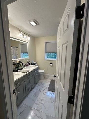 17 Noble Street, Dudley, MA 01571