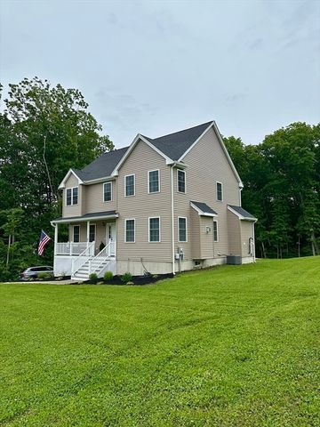 17 Noble Street, Dudley, MA 01571