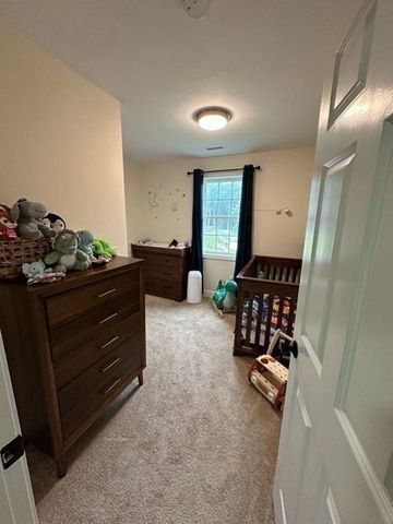 17 Noble Street, Dudley, MA 01571