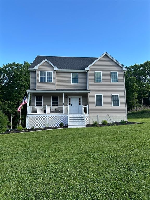 17 Noble Street, Dudley, MA 01571