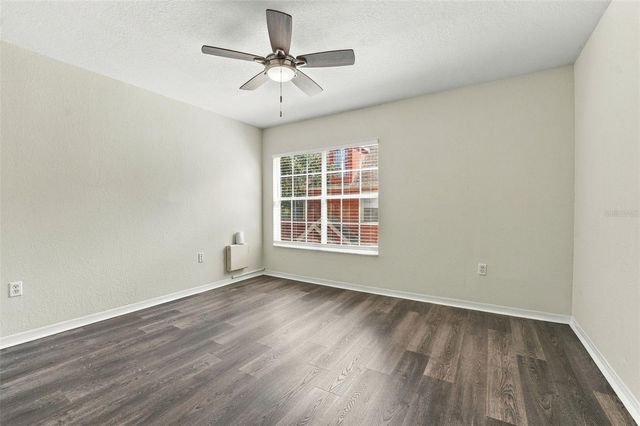 9138 LAKE CHASE ISLAND WAY, Tampa, FL 33626