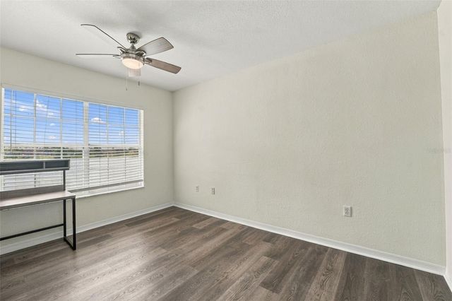 9138 LAKE CHASE ISLAND WAY, Tampa, FL 33626