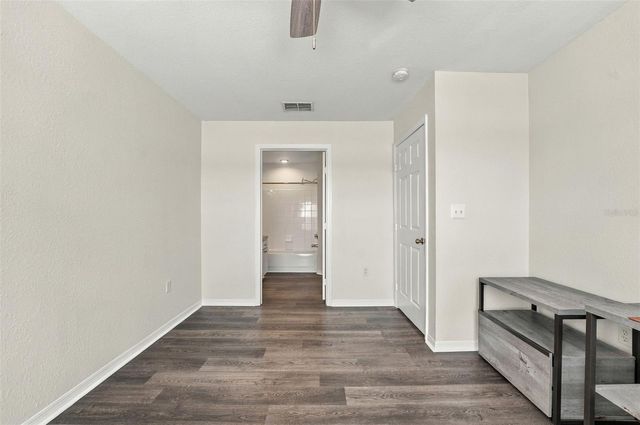 9138 LAKE CHASE ISLAND WAY, Tampa, FL 33626