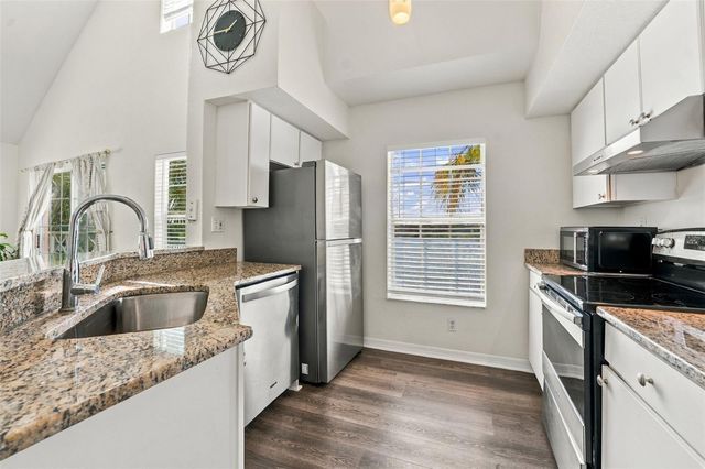 9138 LAKE CHASE ISLAND WAY, Tampa, FL 33626