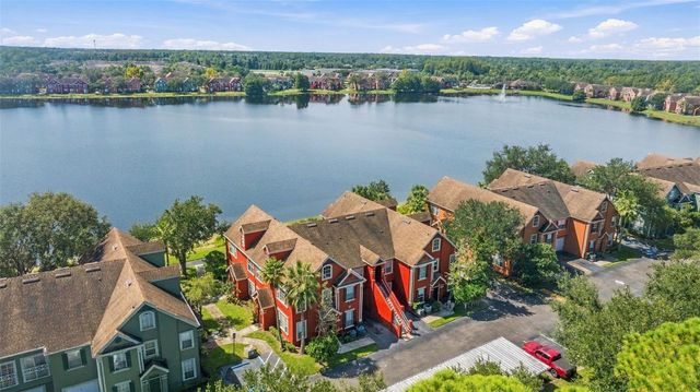 9138 LAKE CHASE ISLAND WAY, Tampa, FL 33626