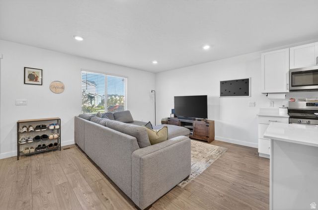 423 N NORTHSHORE DR, Saratoga Springs, UT 84045
