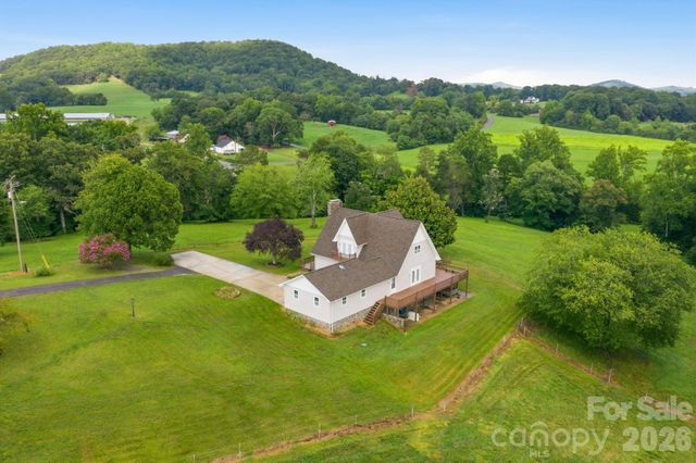 1414 Center Church Road 59, Hiddenite, NC 28636