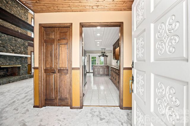 1414 Center Church Road 59, Hiddenite, NC 28636