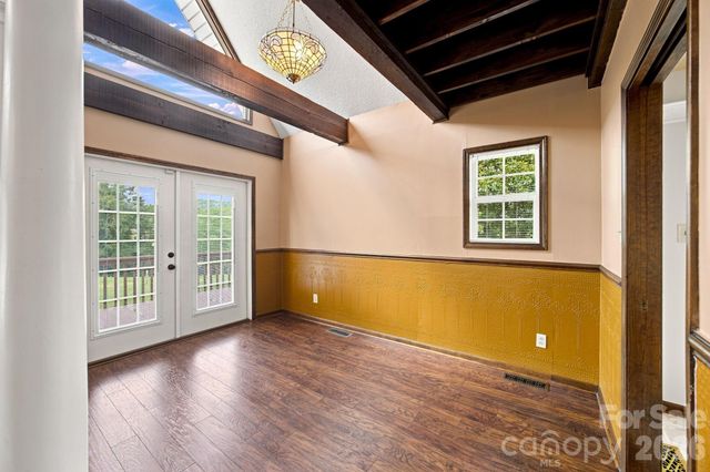 1414 Center Church Road 59, Hiddenite, NC 28636