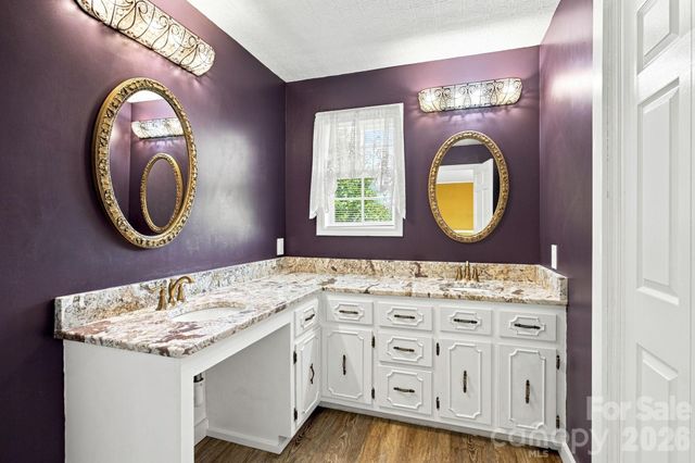 1414 Center Church Road 59, Hiddenite, NC 28636