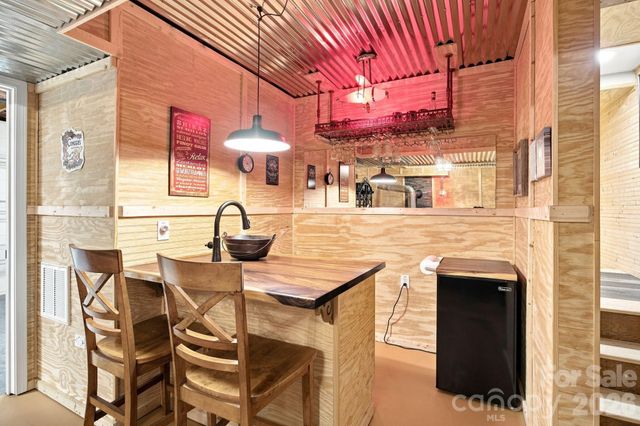 1414 Center Church Road 59, Hiddenite, NC 28636