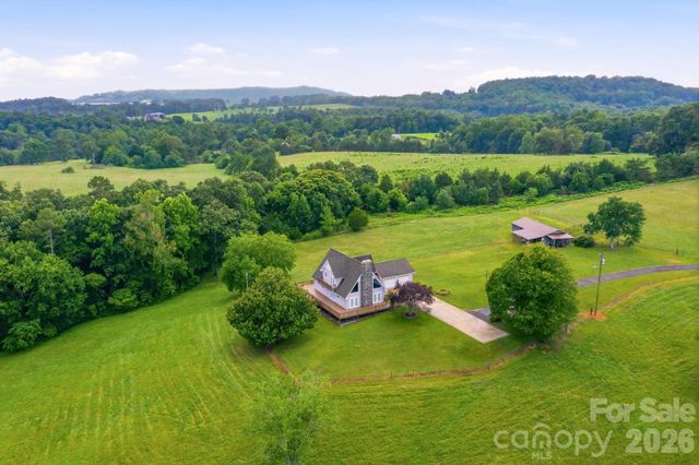 1414 Center Church Road 59, Hiddenite, NC 28636
