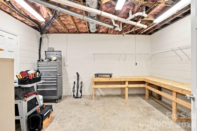 1414 Center Church Road 59, Hiddenite, NC 28636