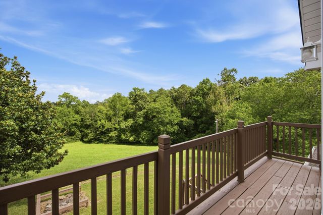 1414 Center Church Road 59, Hiddenite, NC 28636
