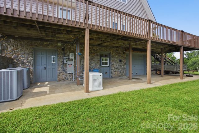 1414 Center Church Road 59, Hiddenite, NC 28636