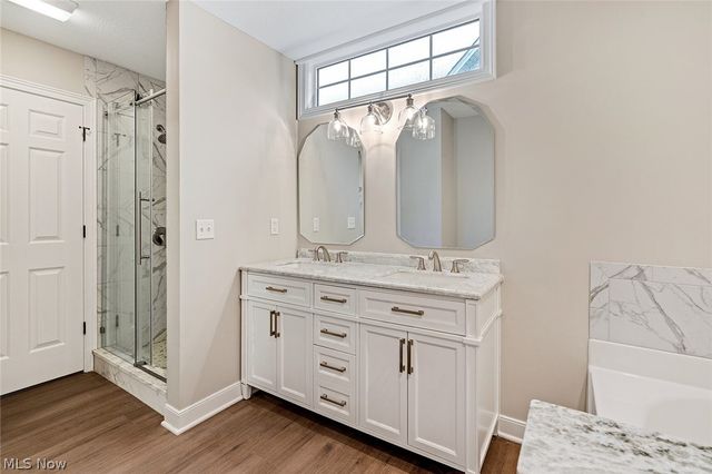 90 Lake Pointe Circle, Canfield, OH 44406