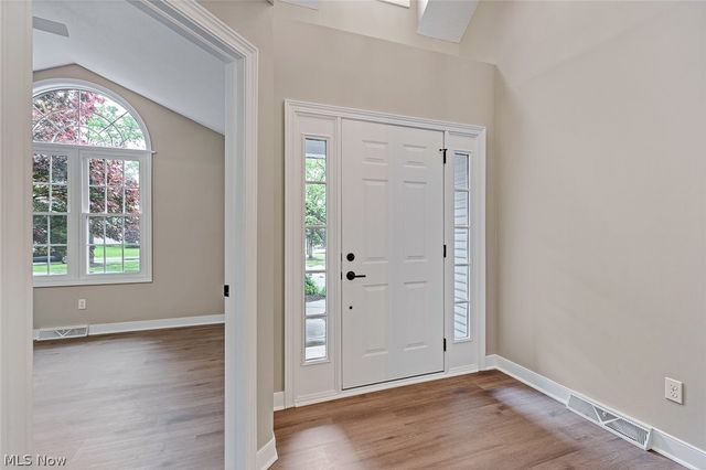 90 Lake Pointe Circle, Canfield, OH 44406