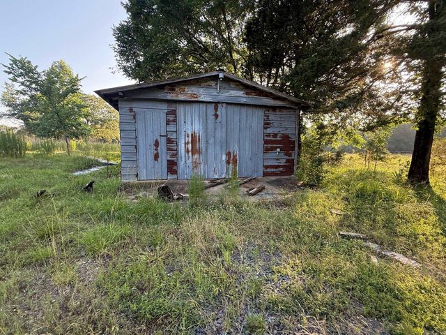139 W Polk Road 20, Cove, AR 71937
