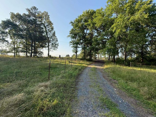 139 W Polk Road 20, Cove, AR 71937