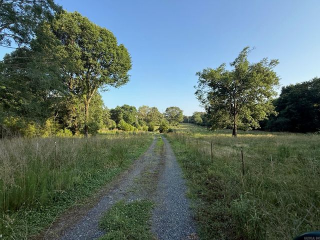 139 W Polk Road 20, Cove, AR 71937