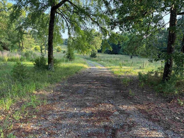 139 W Polk Road 20, Cove, AR 71937