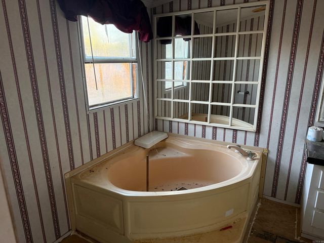 139 W Polk Road 20, Cove, AR 71937