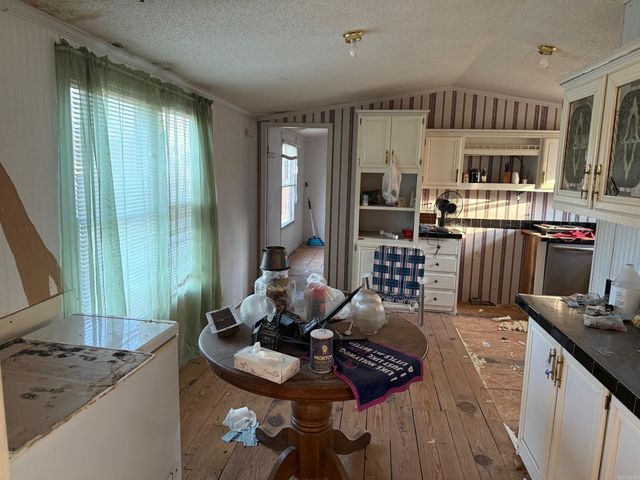 139 W Polk Road 20, Cove, AR 71937