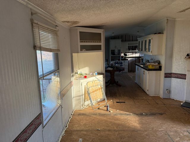 139 W Polk Road 20, Cove, AR 71937