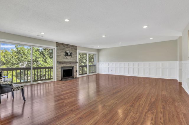 1212 Lake Shore Drive, C C, Columbus, OH 43204