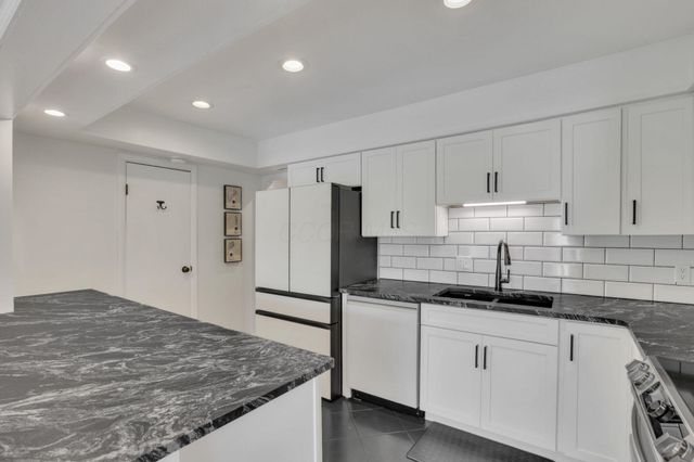 1212 Lake Shore Drive, C C, Columbus, OH 43204