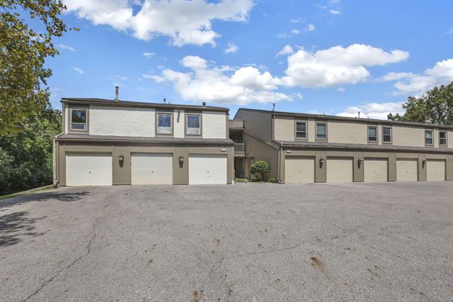 1212 Lake Shore Drive, C C, Columbus, OH 43204