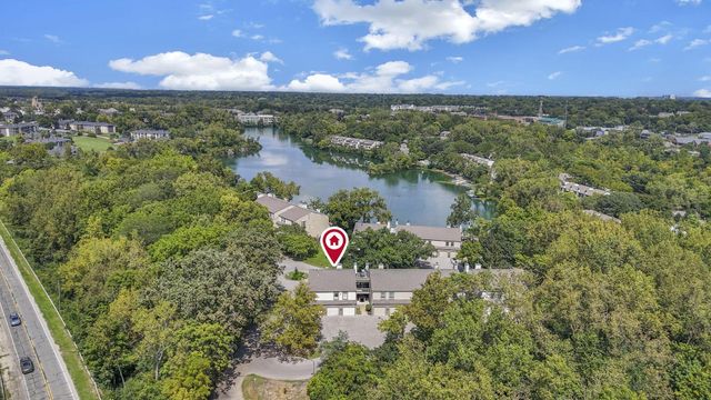 1212 Lake Shore Drive, C C, Columbus, OH 43204