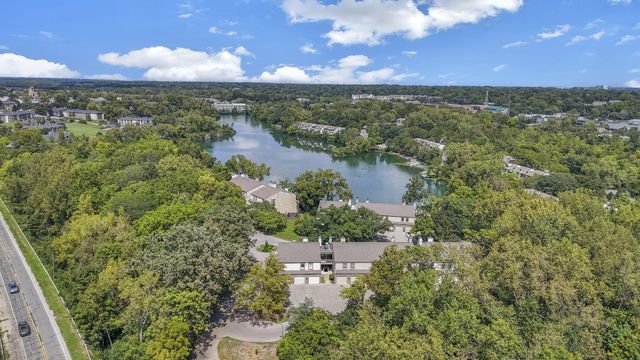 1212 Lake Shore Drive, C C, Columbus, OH 43204