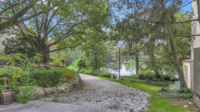 1212 Lake Shore Drive, C C, Columbus, OH 43204