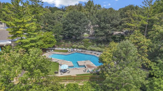 1212 Lake Shore Drive, C C, Columbus, OH 43204