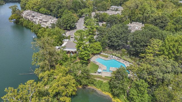 1212 Lake Shore Drive, C C, Columbus, OH 43204